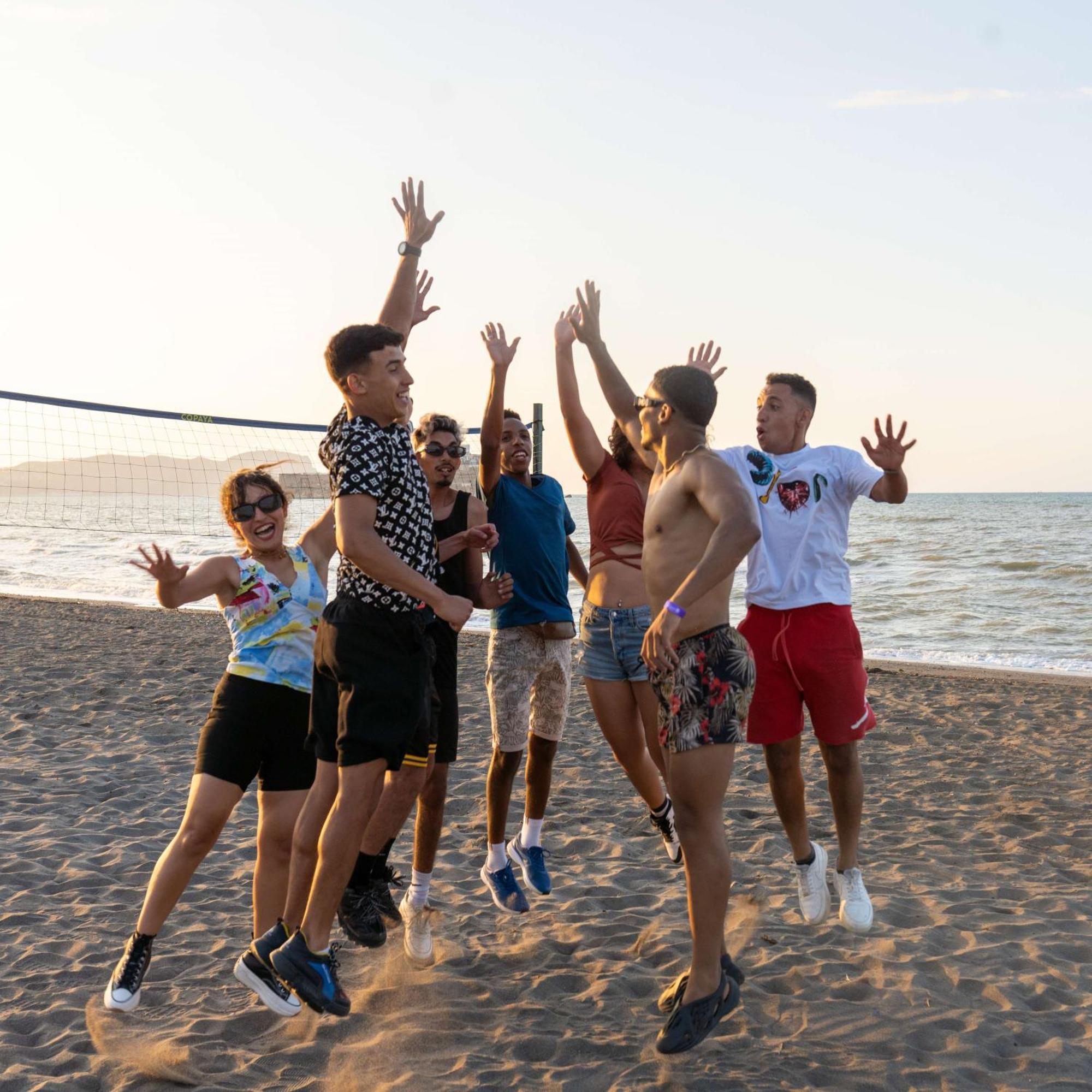 منتجع راديسون بلو الحسيمة المظهر الخارجي الصورة Beach volleyball in Varvarovski, Ohrid