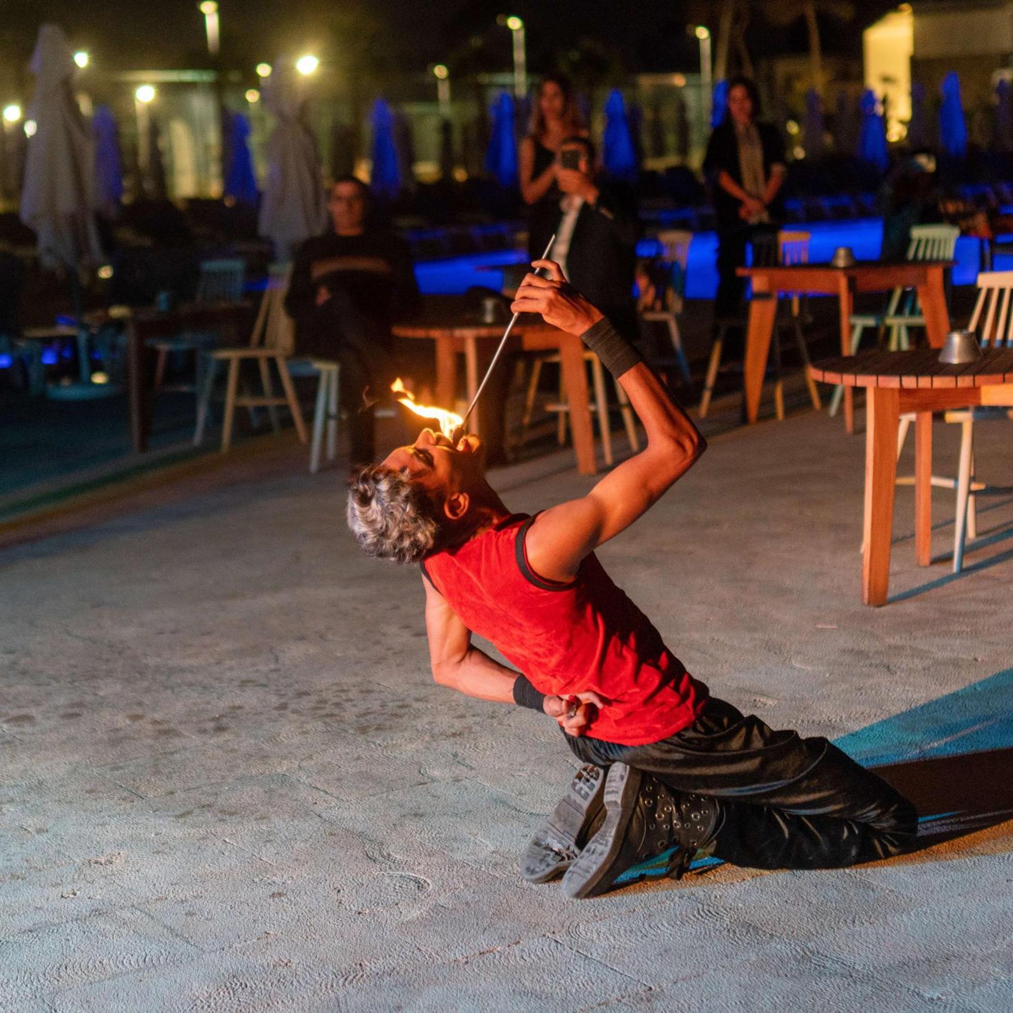 منتجع راديسون بلو الحسيمة المظهر الخارجي الصورة Fire breathing