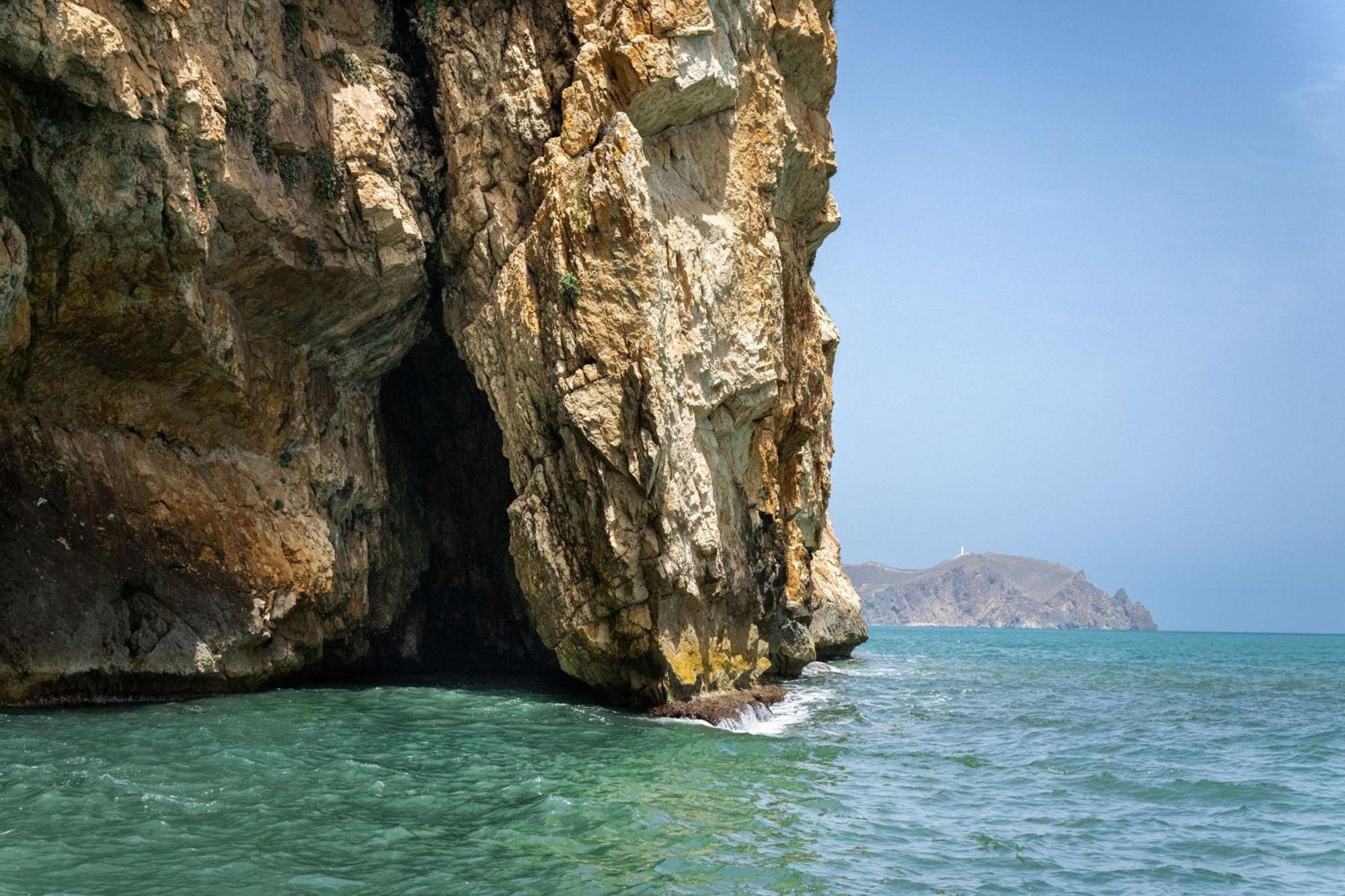 منتجع راديسون بلو الحسيمة المظهر الخارجي الصورة Rock formations
