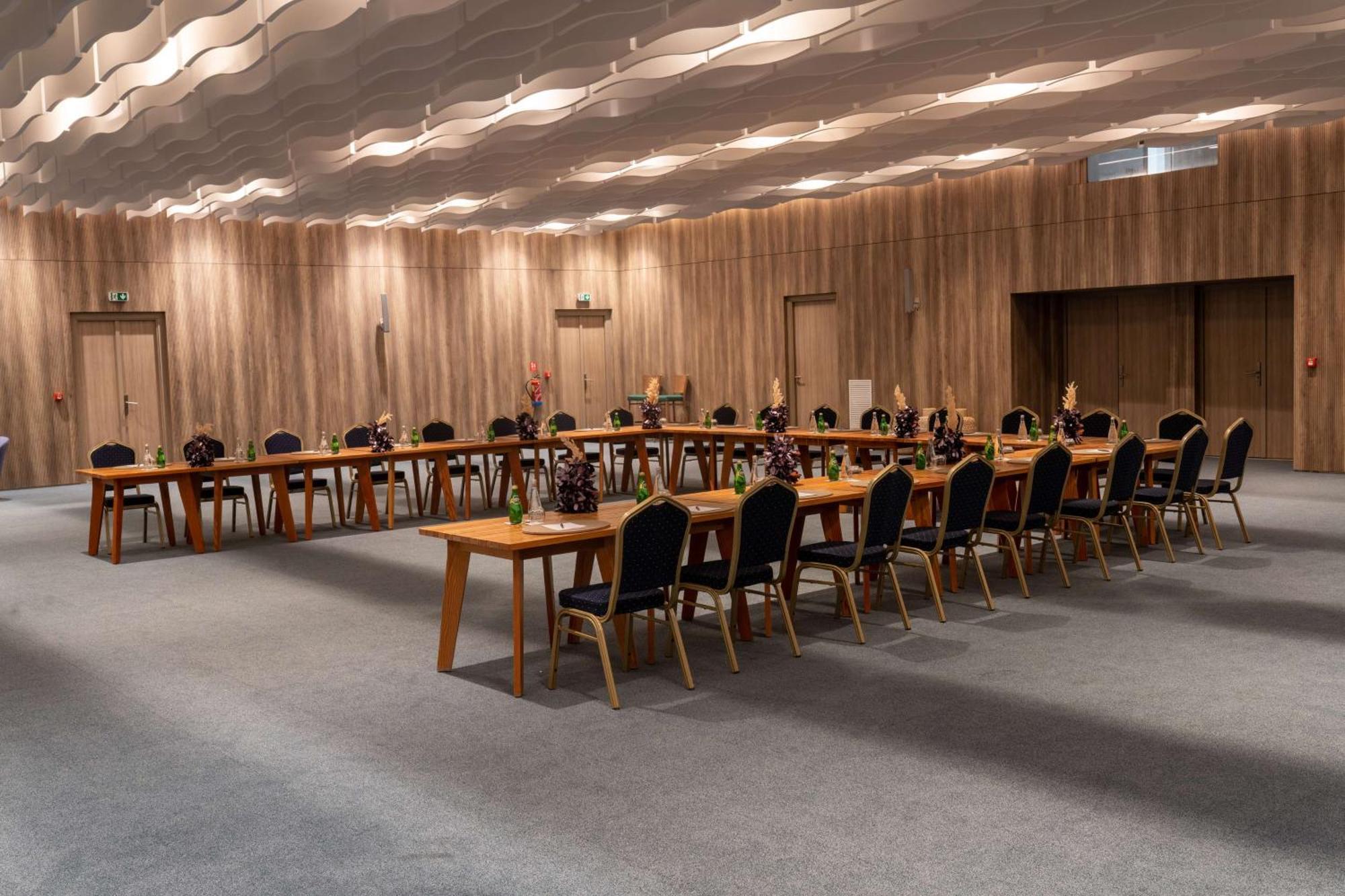 منتجع راديسون بلو الحسيمة المظهر الخارجي الصورة The conference room of the German Bundestag