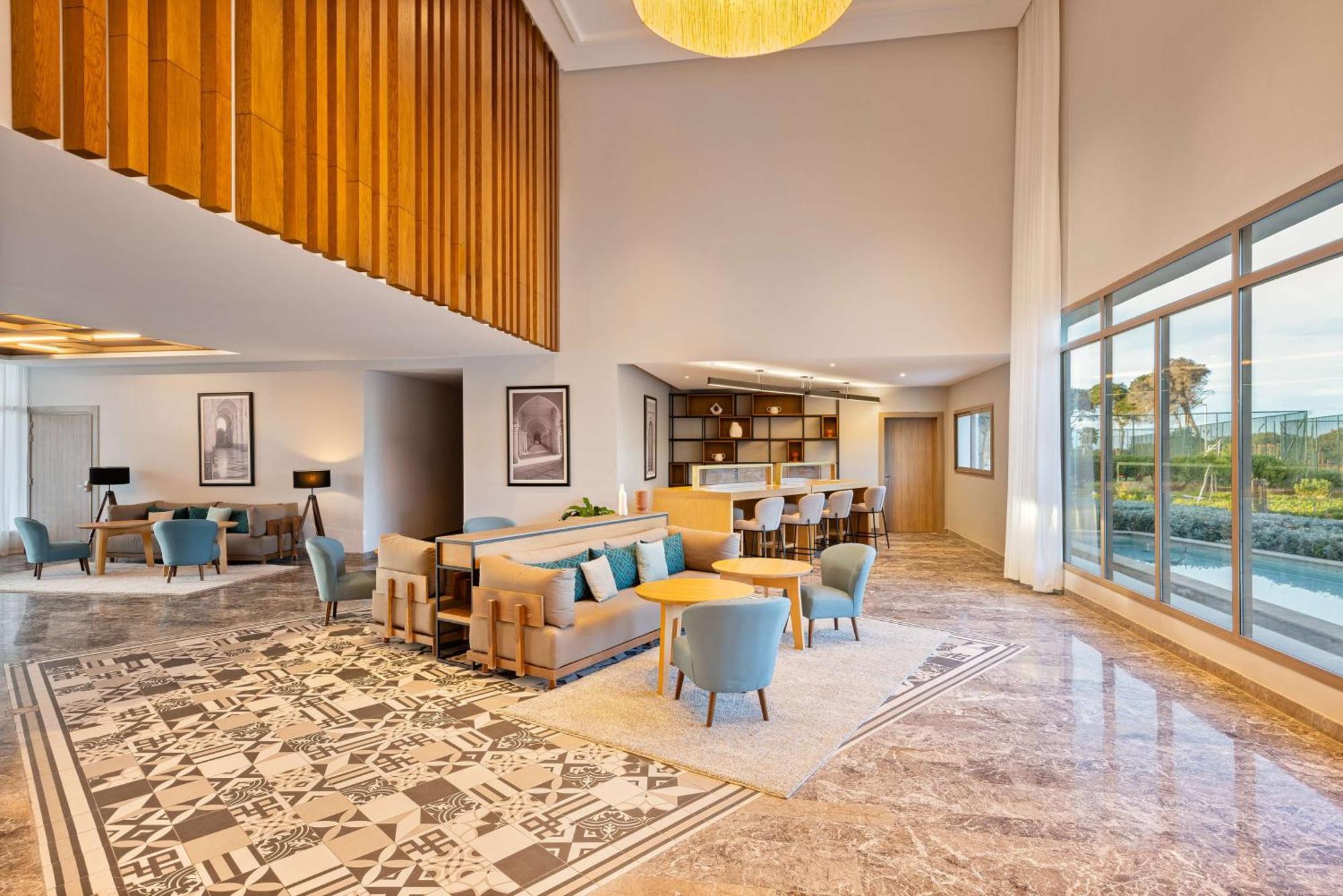 منتجع راديسون بلو الحسيمة المظهر الخارجي الصورة The lounge at the airport